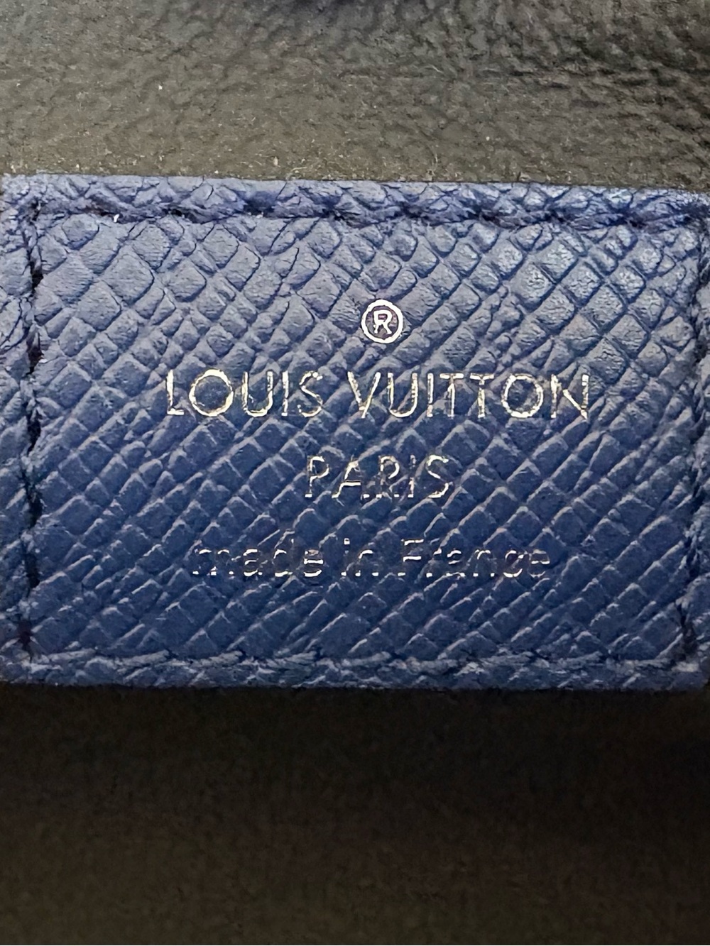 Louis Vuitton - Cobalt Blue Canvas Taigarama Dopp Kit M30849- Pristine Condition - Picture 13 of 15